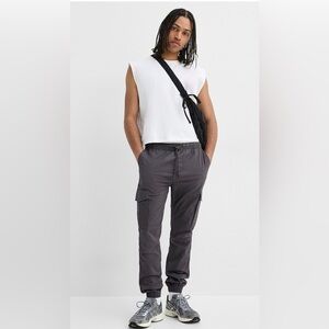 Simons organic cotton Men's Gray Cargo jogger Pants size XL NWT